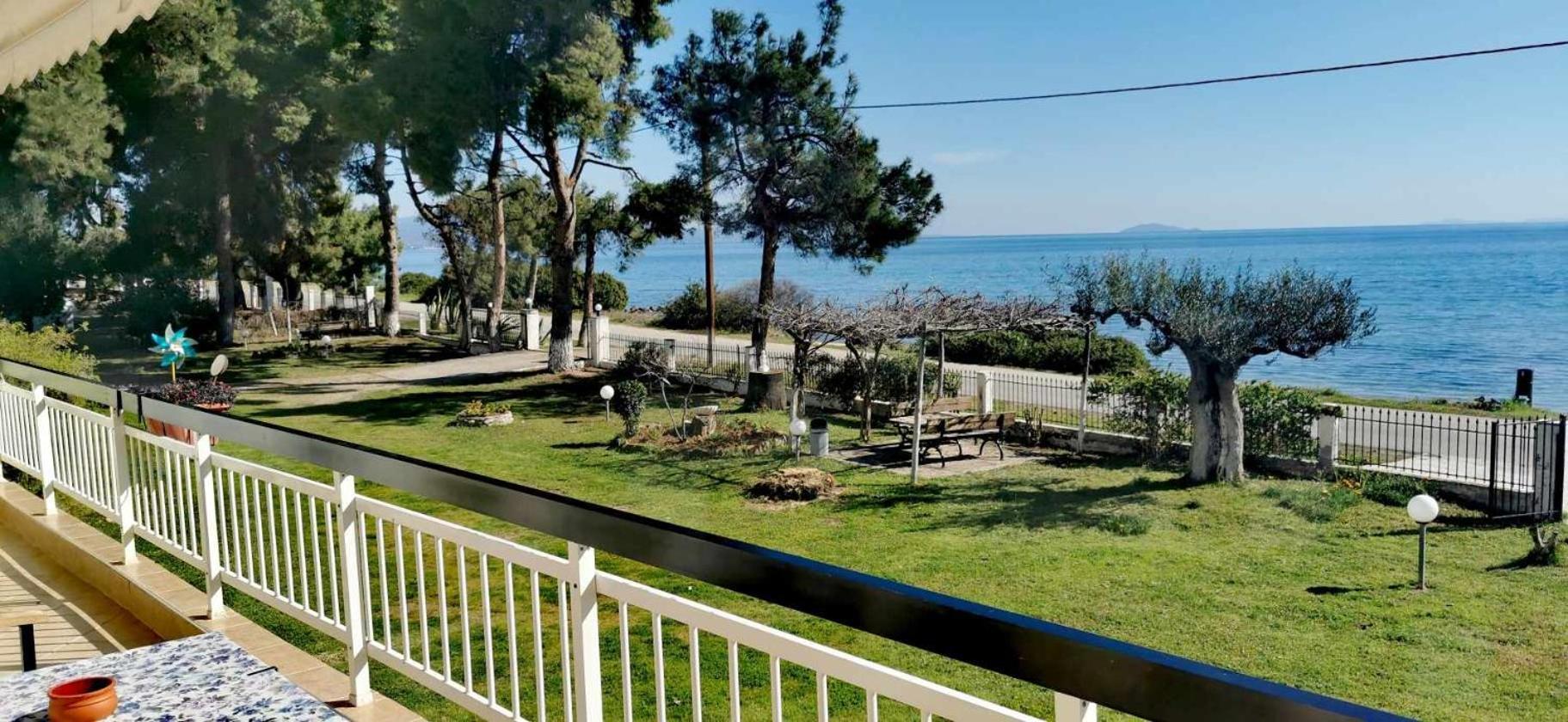 Metamorphosis - Halkidiki Apartment On The Beach Metamorfosi  Exterior photo